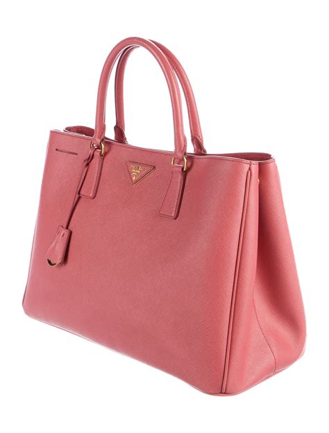 prada saffiano lux tote wear and tear